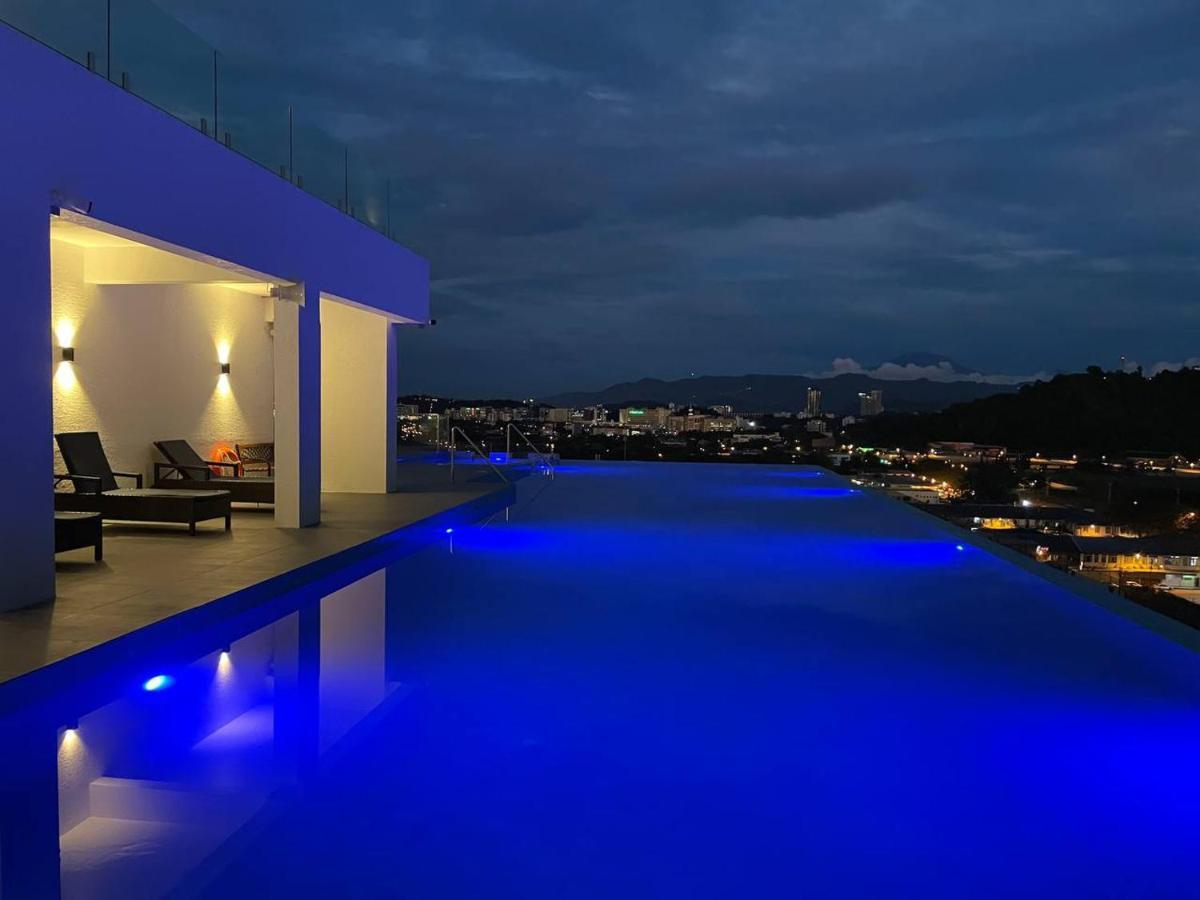 Queensland Suites At Aru Suites, كوتا كينابالو المظهر الخارجي الصورة
